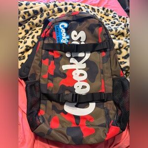 Cookies smell, proof, red camel backpack